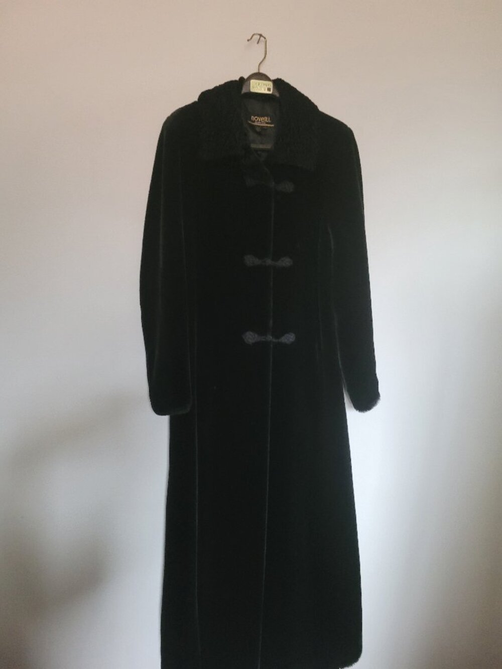 FULL LENGTH BLACK FAUX FUR COAT
